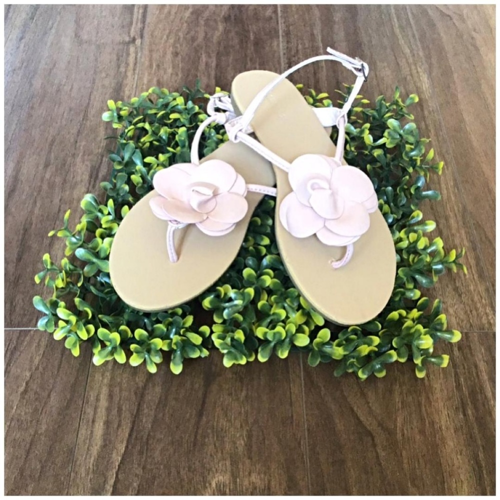 Forever 21 Mauve Flower Strappy Sandal - Picture 3 of 7